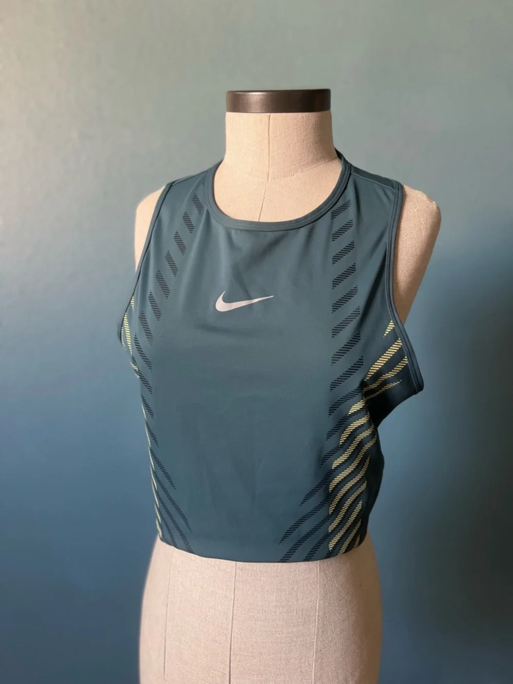 Nike Teal Crop Training Tank‎ with Silver Swoosh